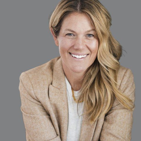 Dr. Elizabeth Cook